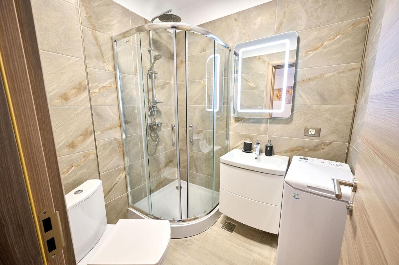 Royale Sundance Studio 8 Beach Spa & Pool Mamaia Nord Dış mekan fotoğraf